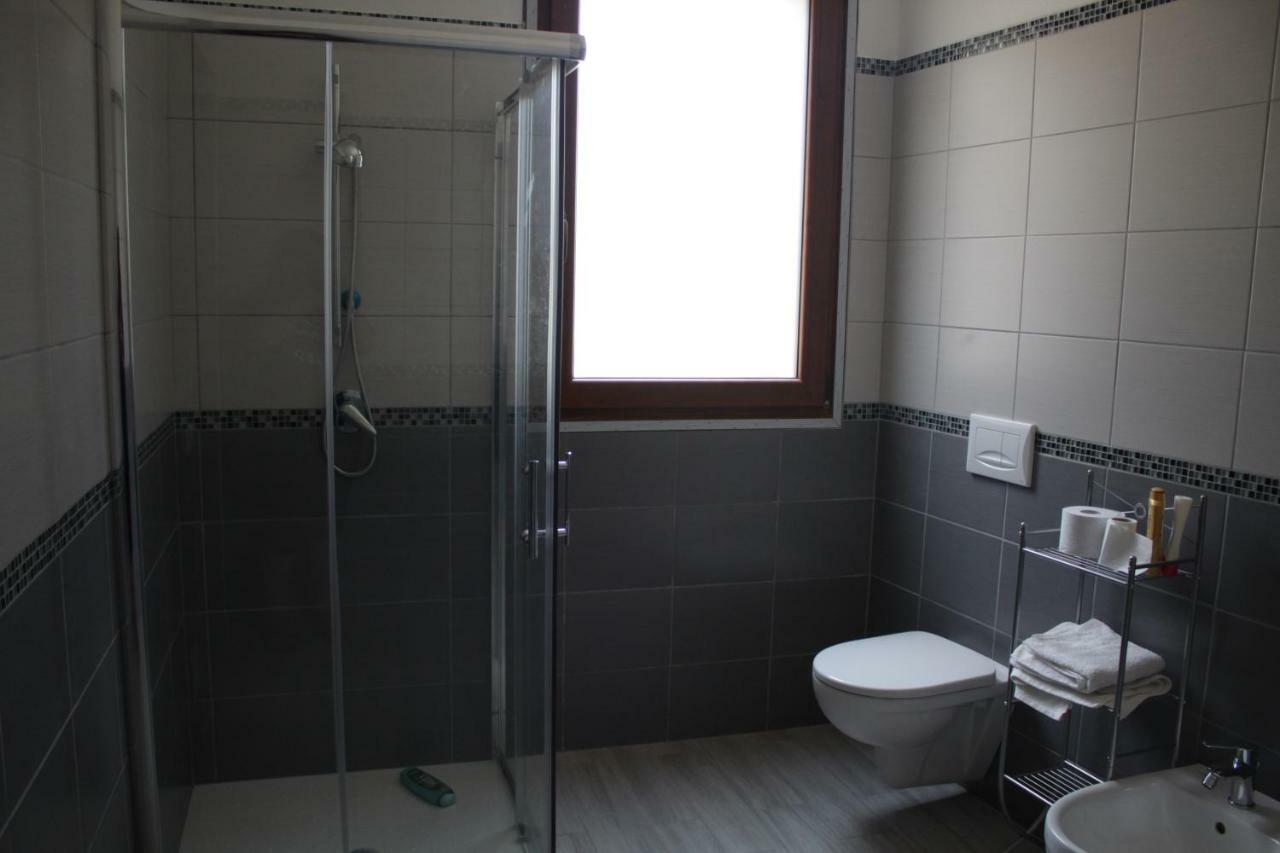 Casa Vacanze Пишинас Екстериор снимка